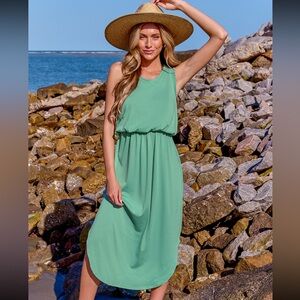 Green Round Neck Sleeveless Midi Dress